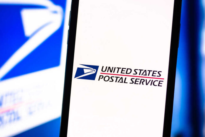 Rostov-on-don,/,Russia,-,December,26,2019:,Smartphone,With,The Logo of the United States Postal Service displayed on a smartphone screen
