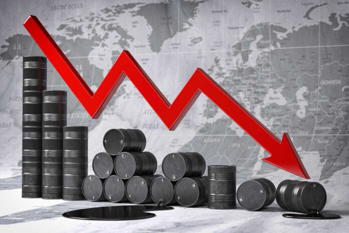 Crisis,In,Oil,And,Petroleum,Ndustry.,Oil,Barrels,And,Falling Graph depicting a decline in oil prices with barrels in the foreground
